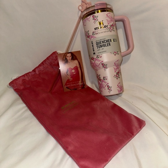 Stanley x LoveShackFancy Flowstate Quencher 40oz Tumbler - Picture 4 of 5